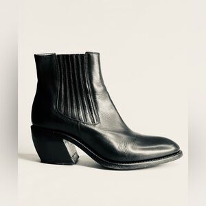 FREE LANCE leather ankle boots